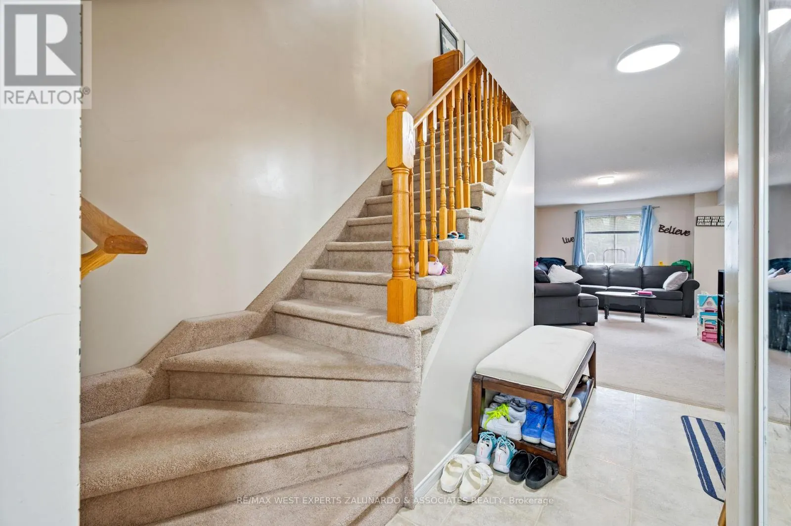 11 RAYMOND CRESCENT