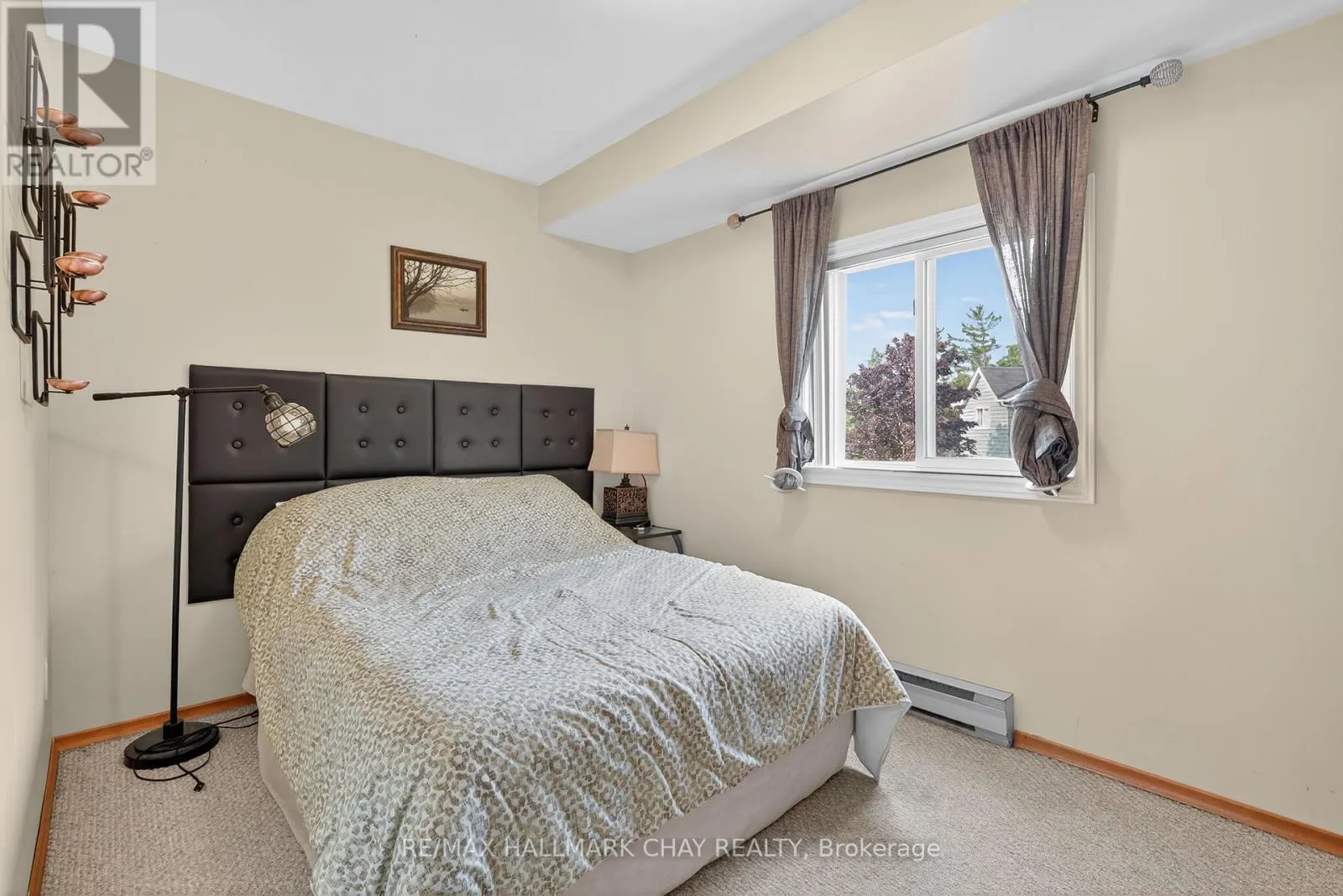 10 - 10 BAKER STREET