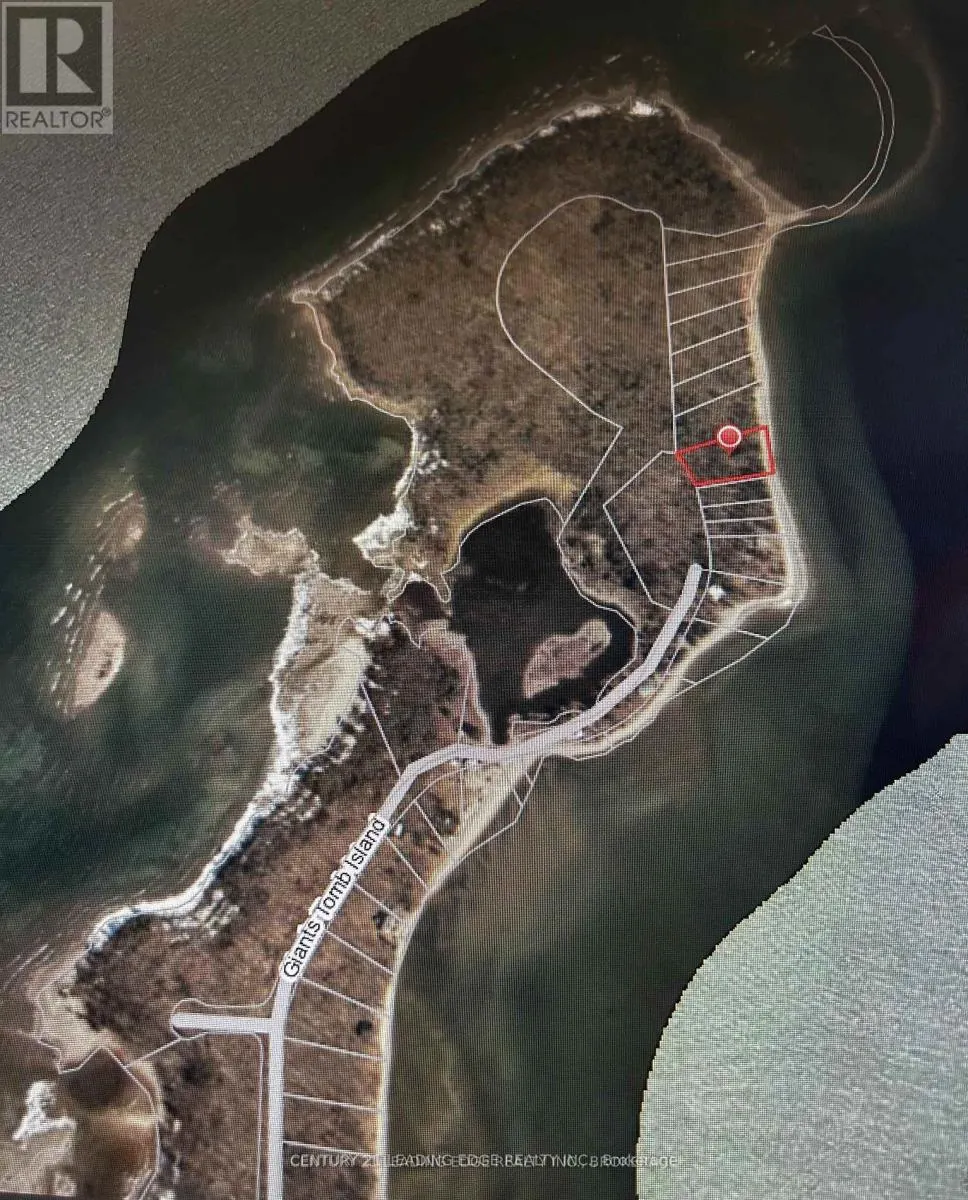 16 GIANT'S TOMB ISLAND