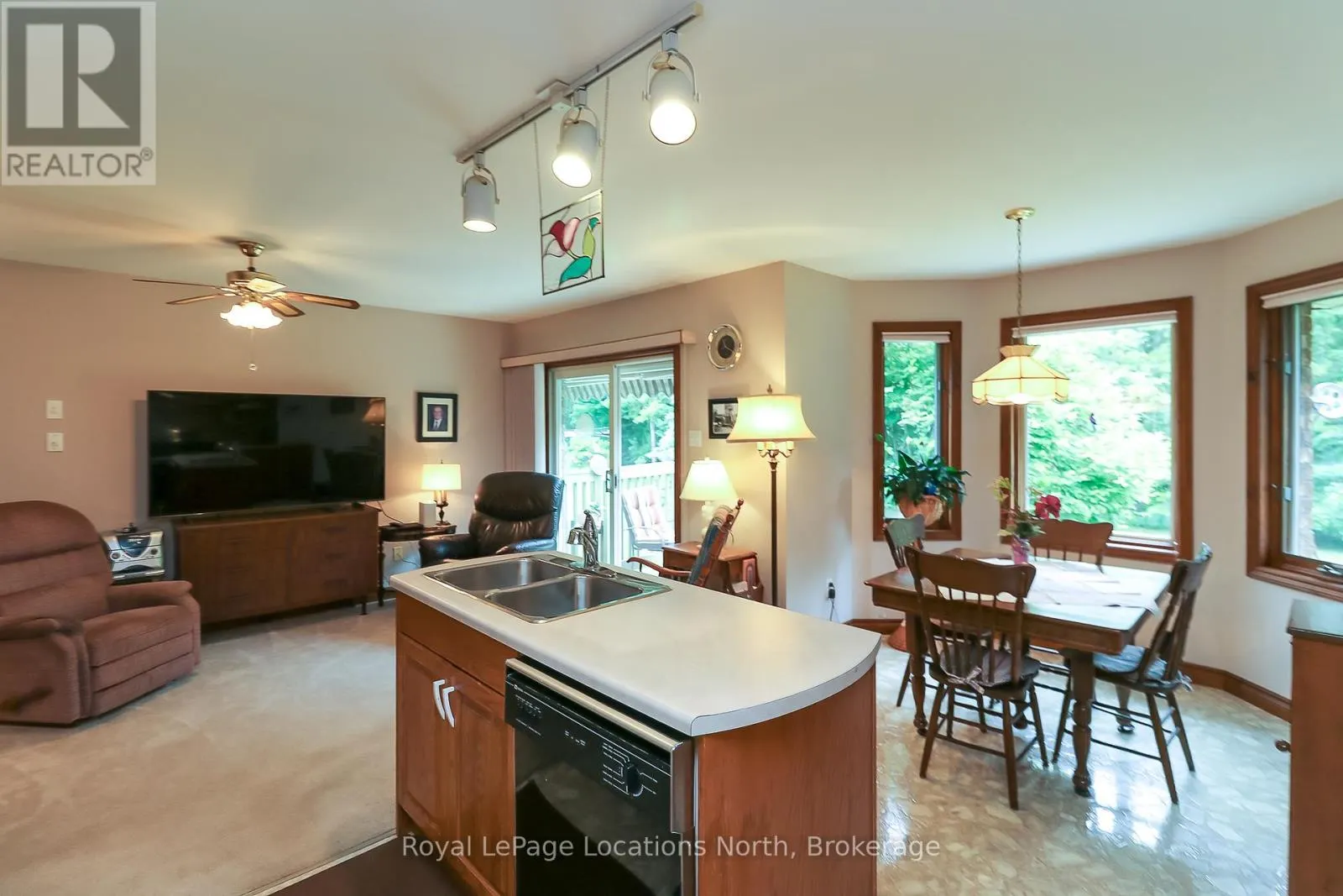 3 KELLEY CRESCENT