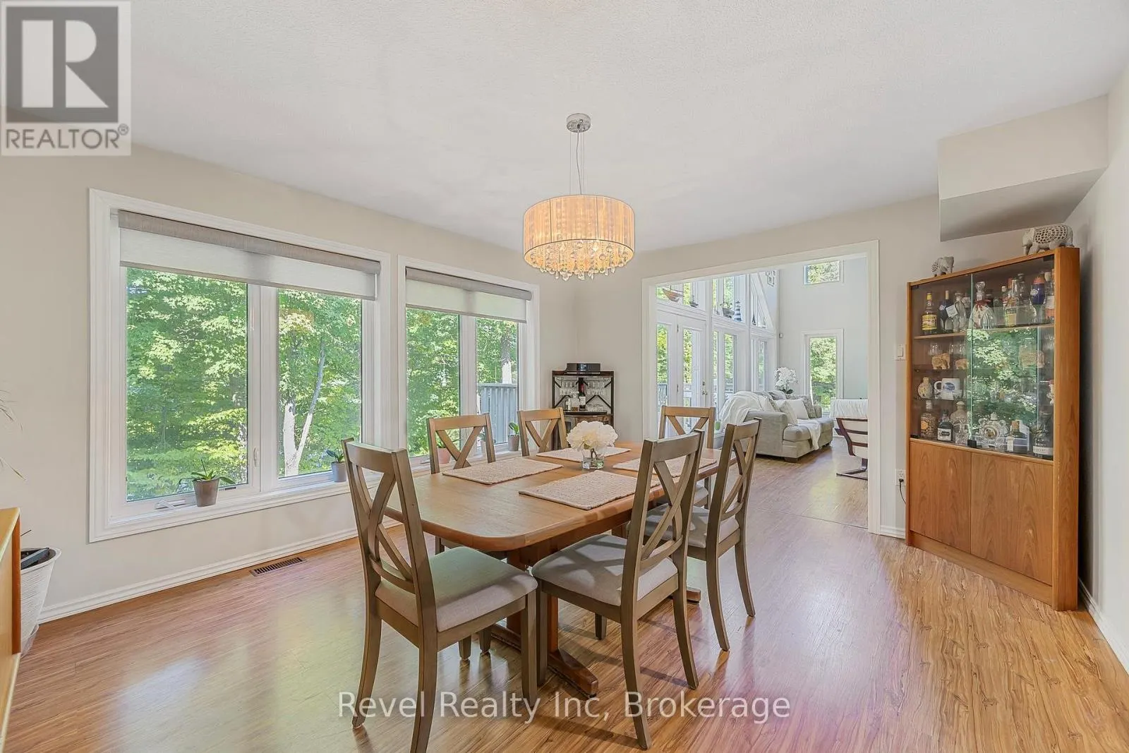 10 MUSQUAKE COURT