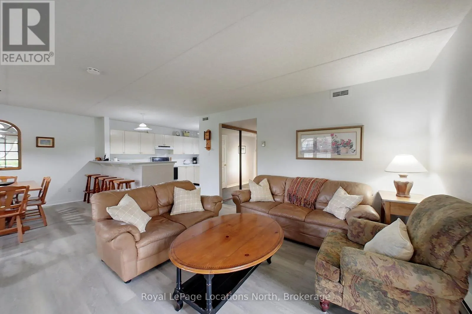4 - 398 MARINERS WAY, #4