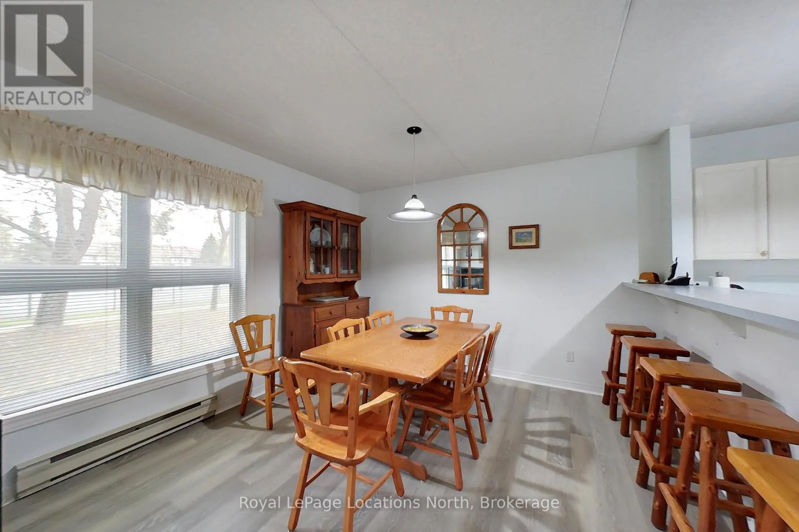 4 - 398 MARINERS WAY, #4