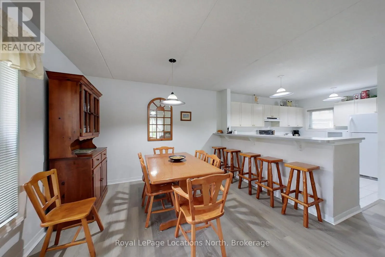 4 - 398 MARINERS WAY, #4