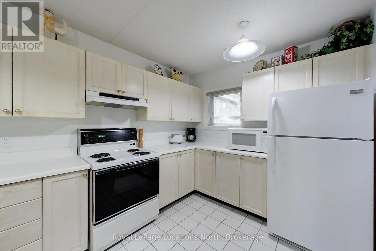 4 - 398 MARINERS WAY, #4