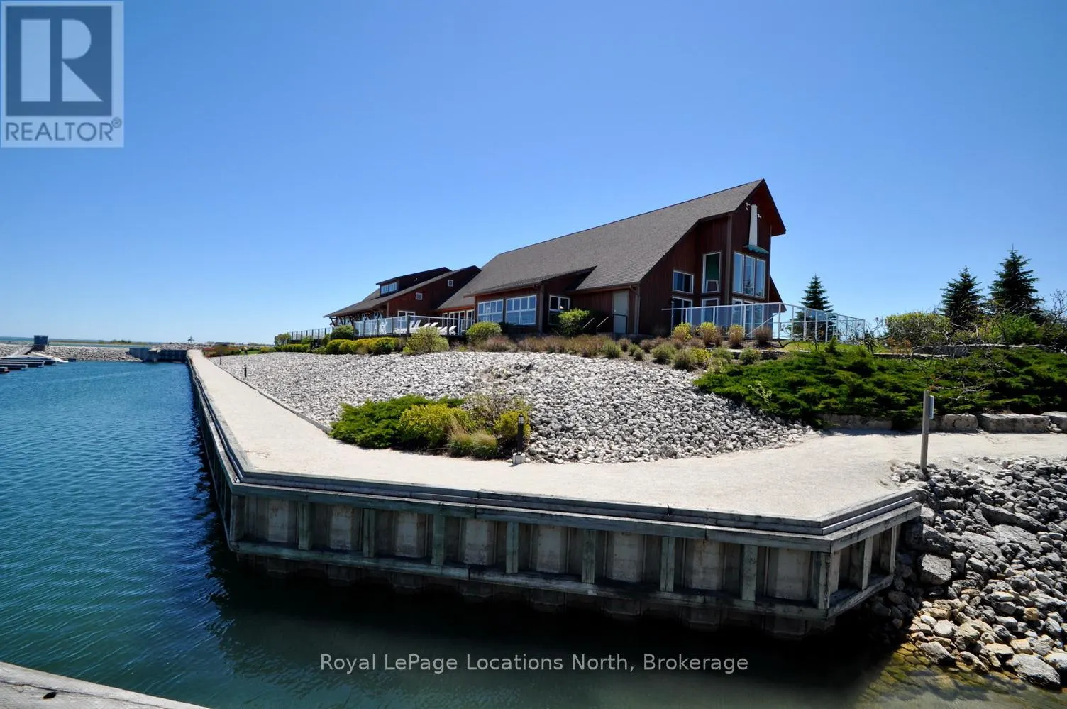 4 - 398 MARINERS WAY, #4