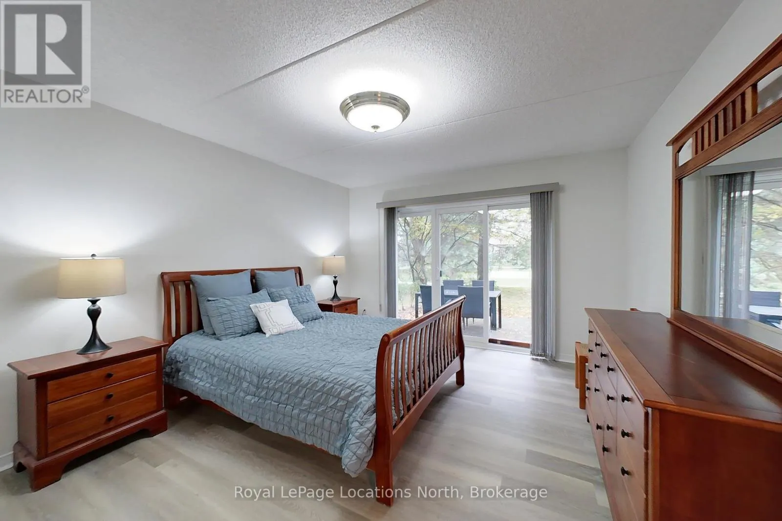 4 - 398 MARINERS WAY, #4