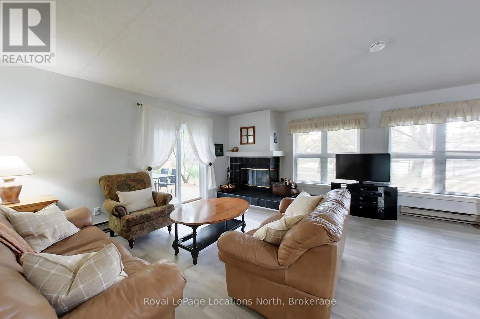 4 - 398 MARINERS WAY, #4