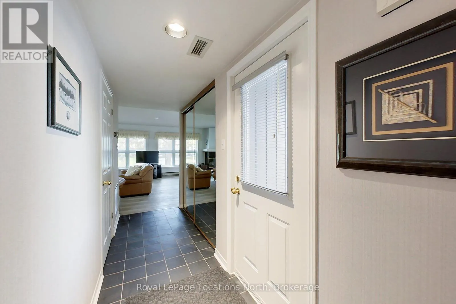4 - 398 MARINERS WAY, #4