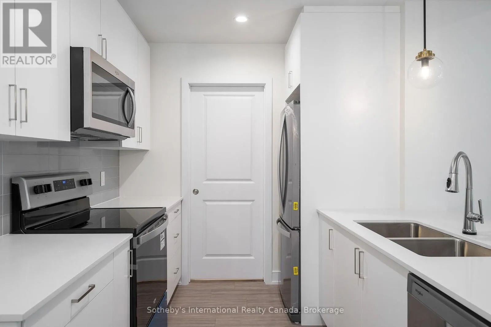 322 - 121 MARY STREET, #322