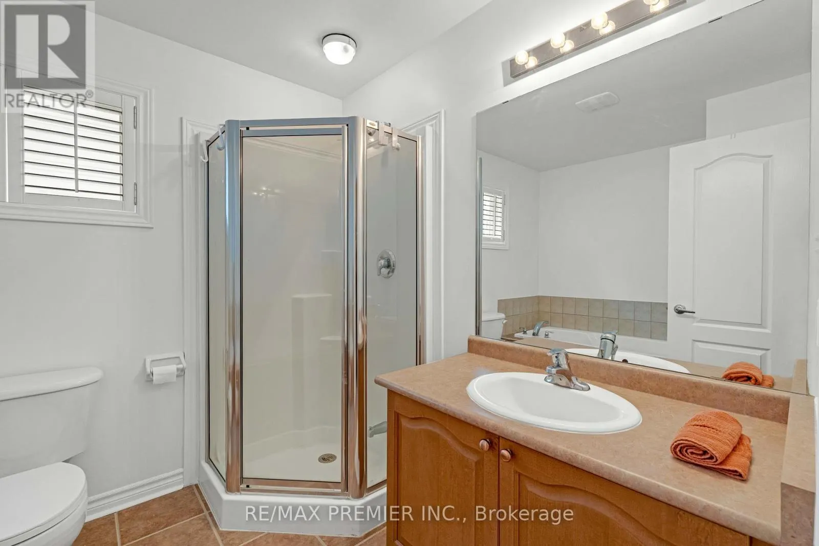 6 ROSE VALLEY WAY