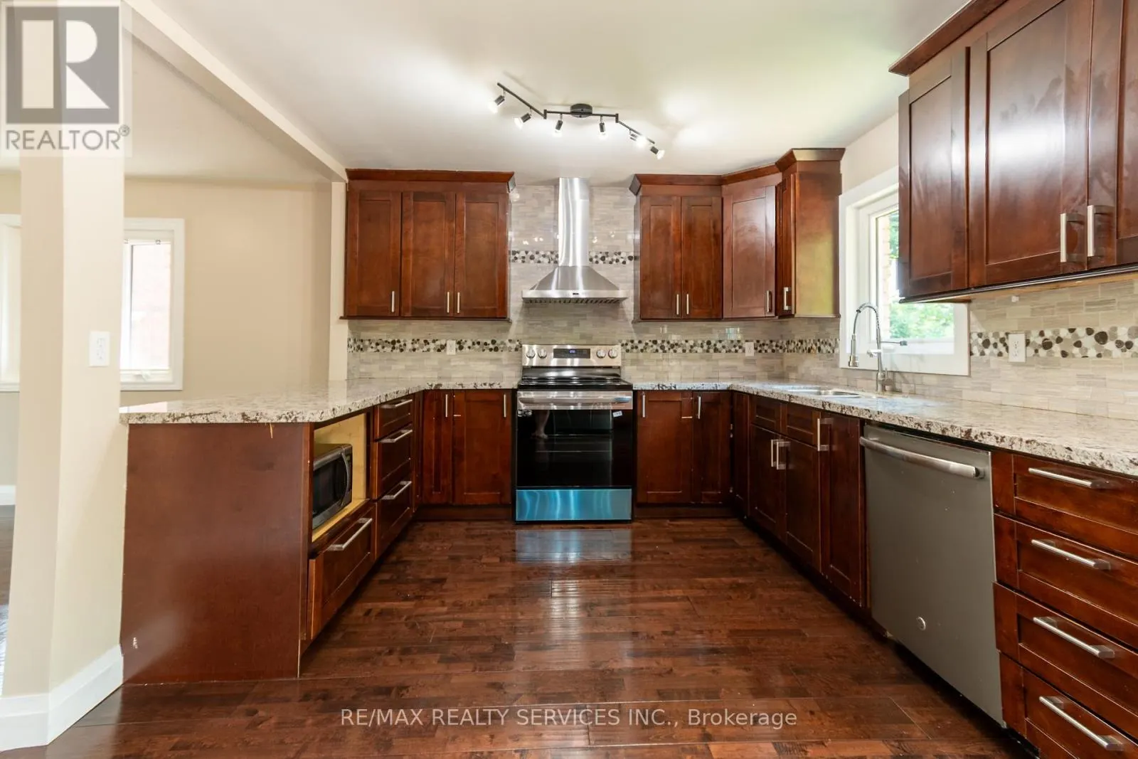 22 O'SHAUGHNESSY CRESCENT