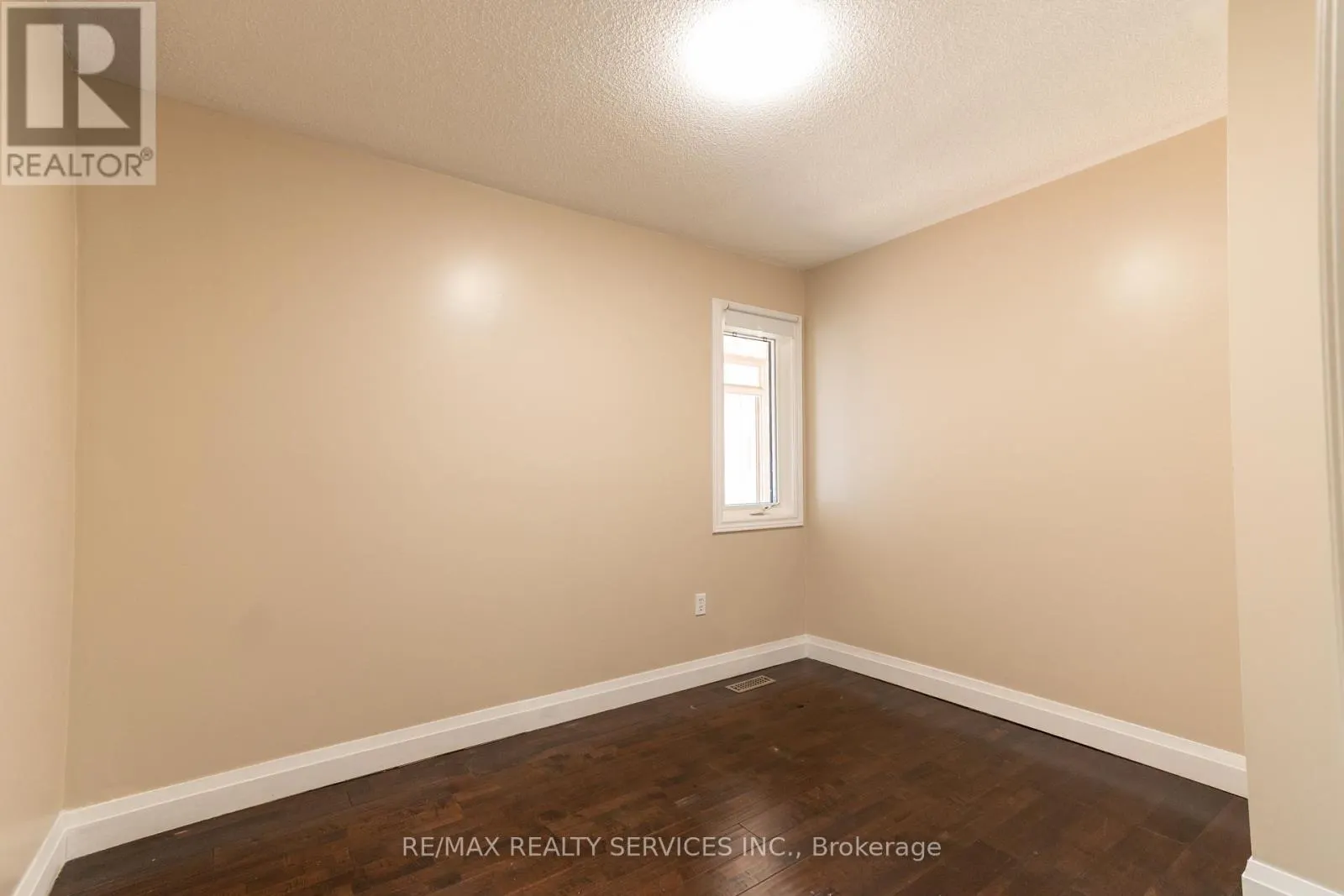 22 O'SHAUGHNESSY CRESCENT