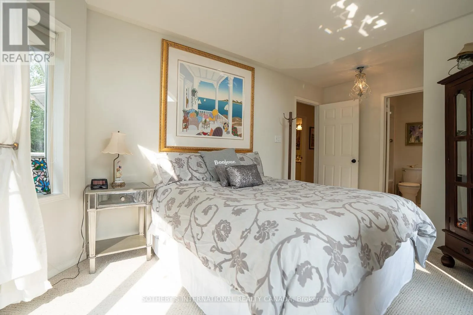 5 VALLEYMEDE COURT