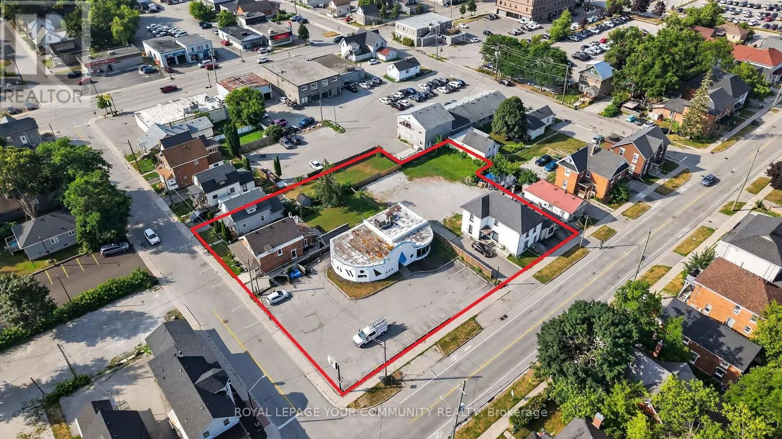 83* MISSISSAGA* STREET W