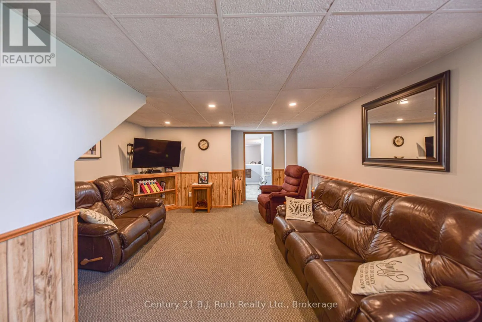 1579 WAINMAN LINE