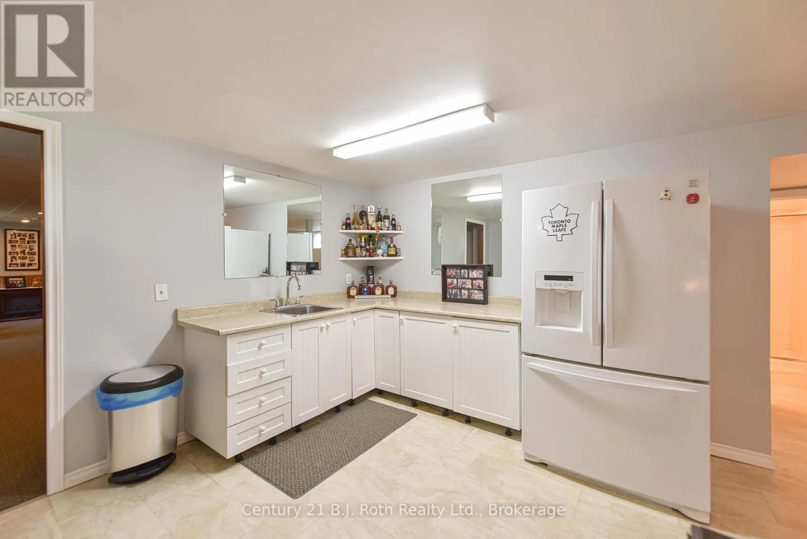 1579 WAINMAN LINE