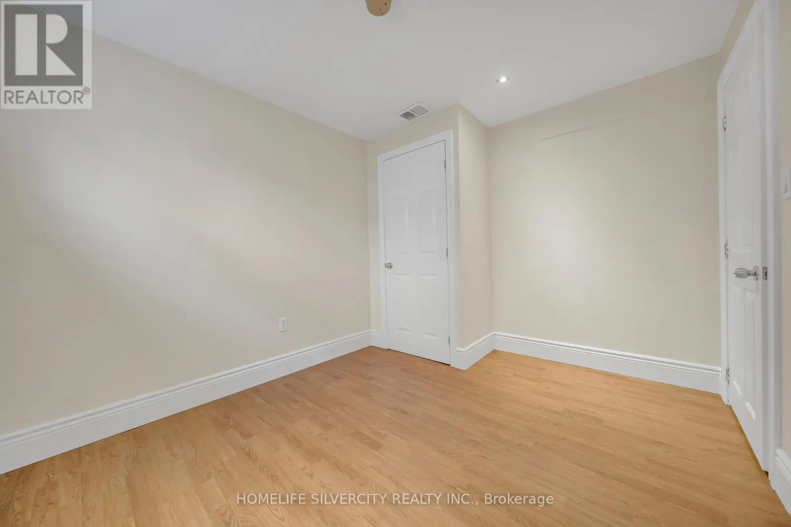 17 SYDENHAM WELLS ROAD