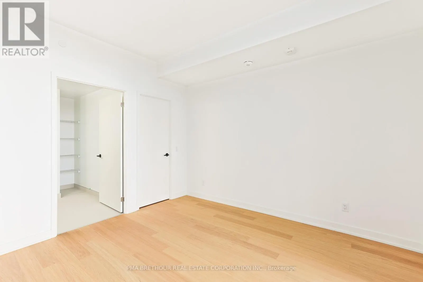 403 - 31 HURON STREET