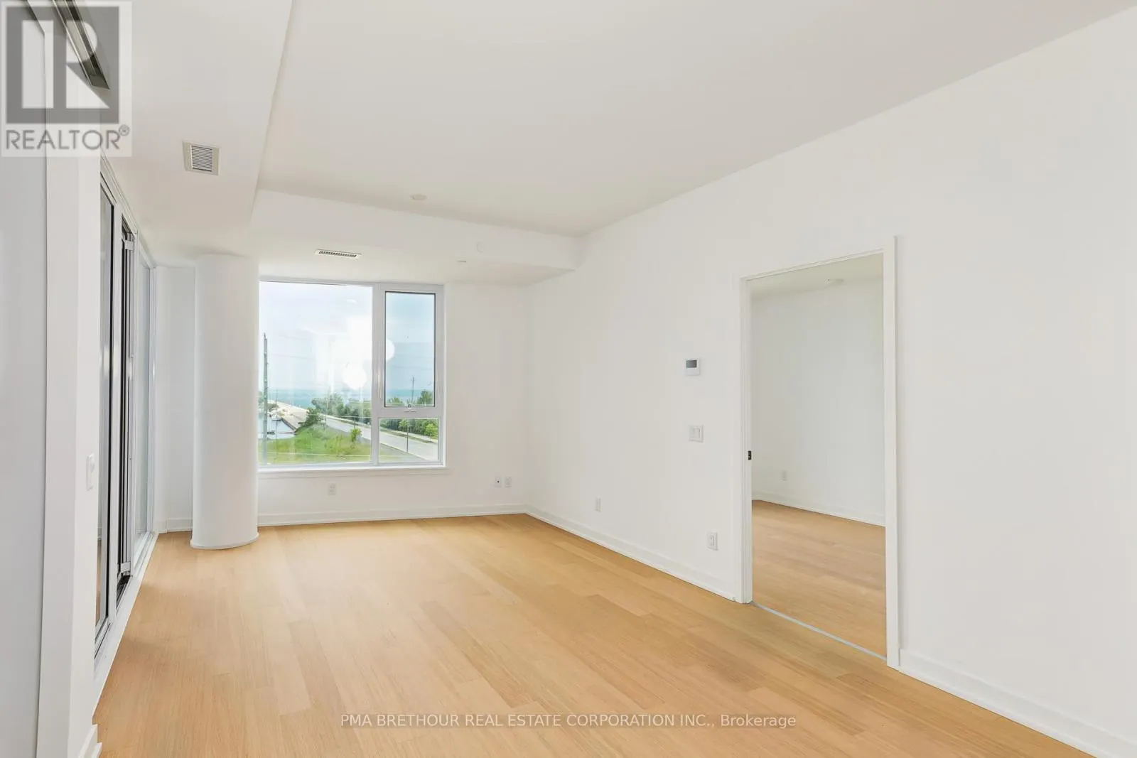 403 - 31 HURON STREET