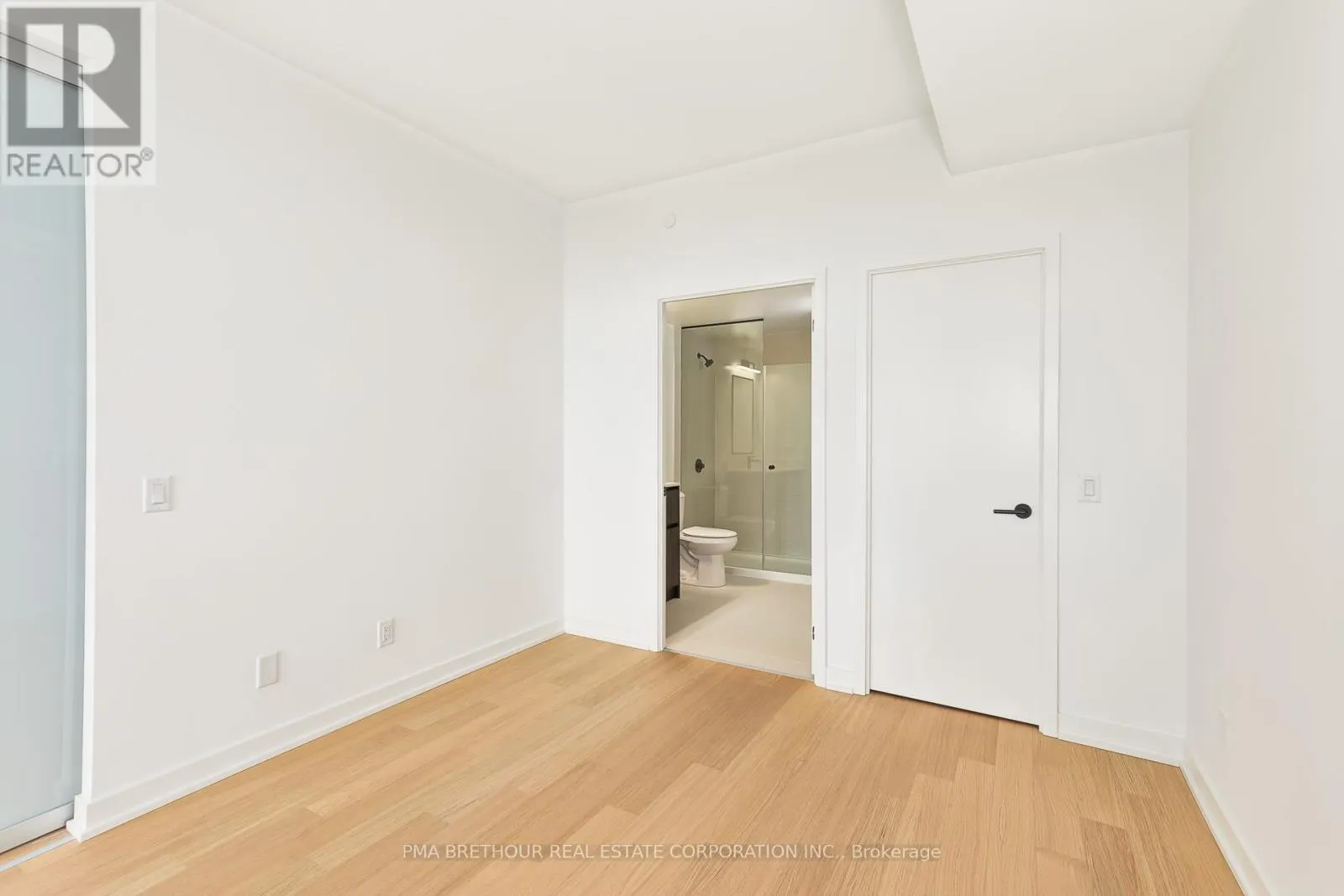 403 - 31 HURON STREET