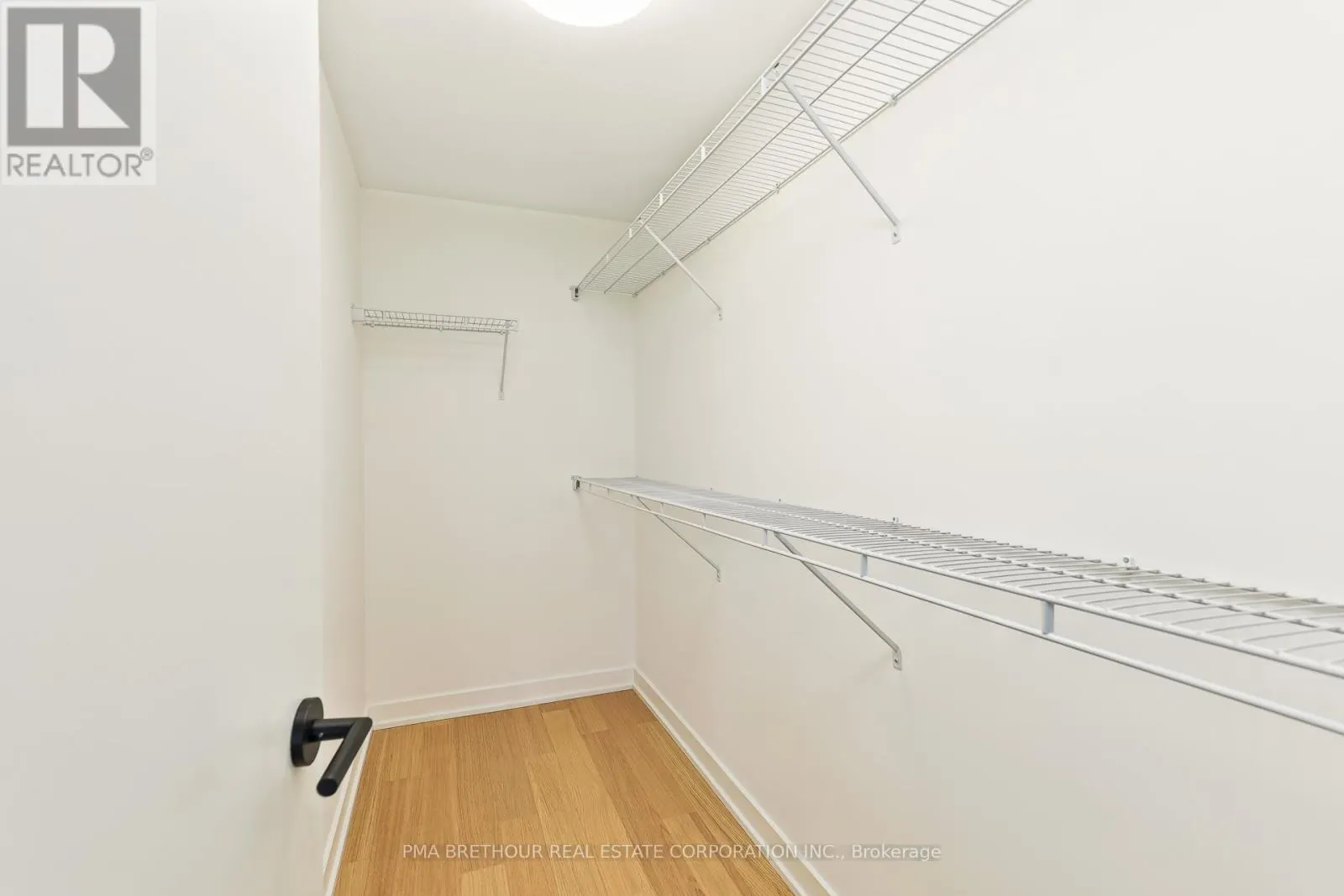 403 - 31 HURON STREET