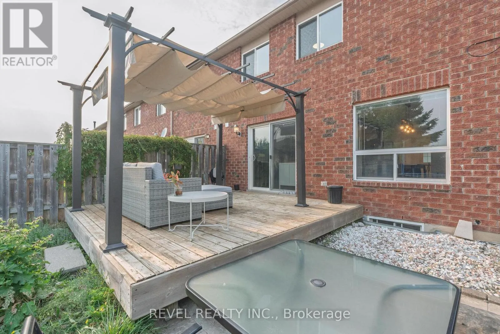 351 DUNSMORE LANE E
