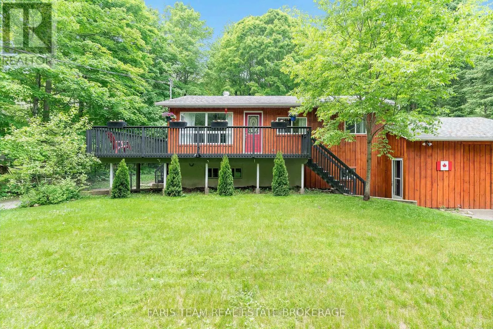 1474 CHAMPLAIN ROAD