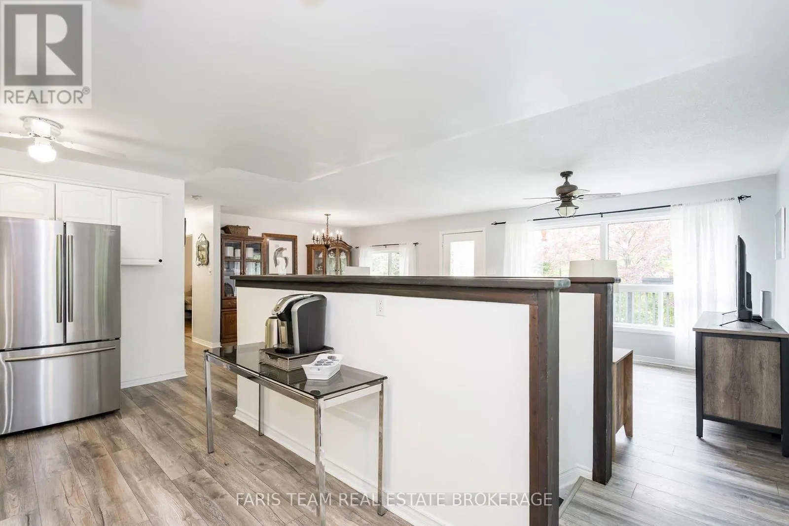 1474 CHAMPLAIN ROAD
