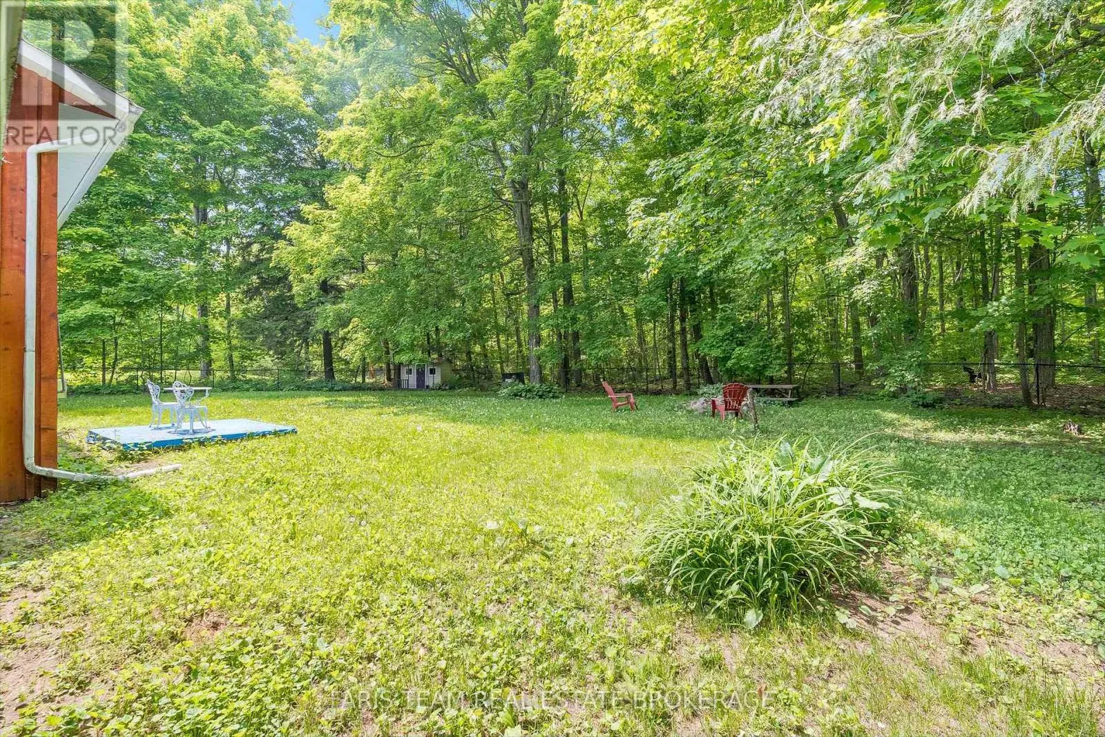 1474 CHAMPLAIN ROAD
