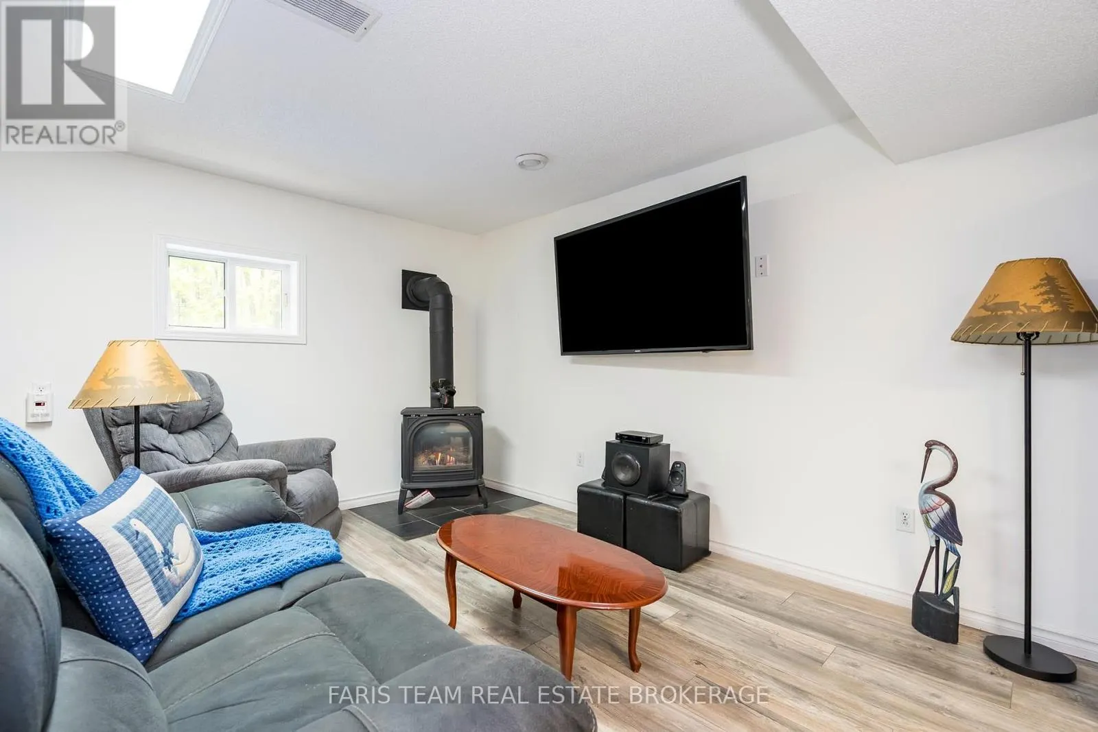 1474 CHAMPLAIN ROAD