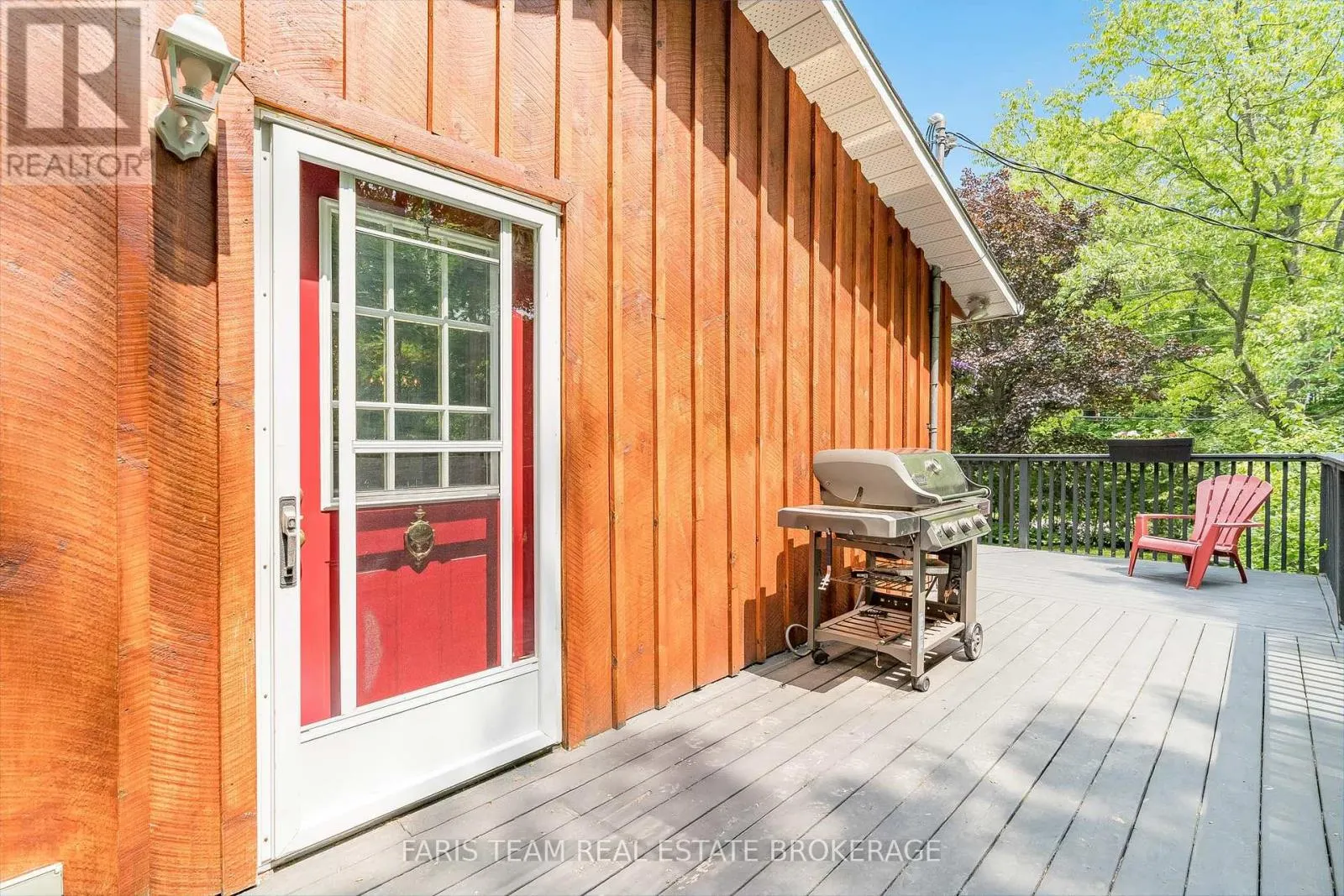 1474 CHAMPLAIN ROAD