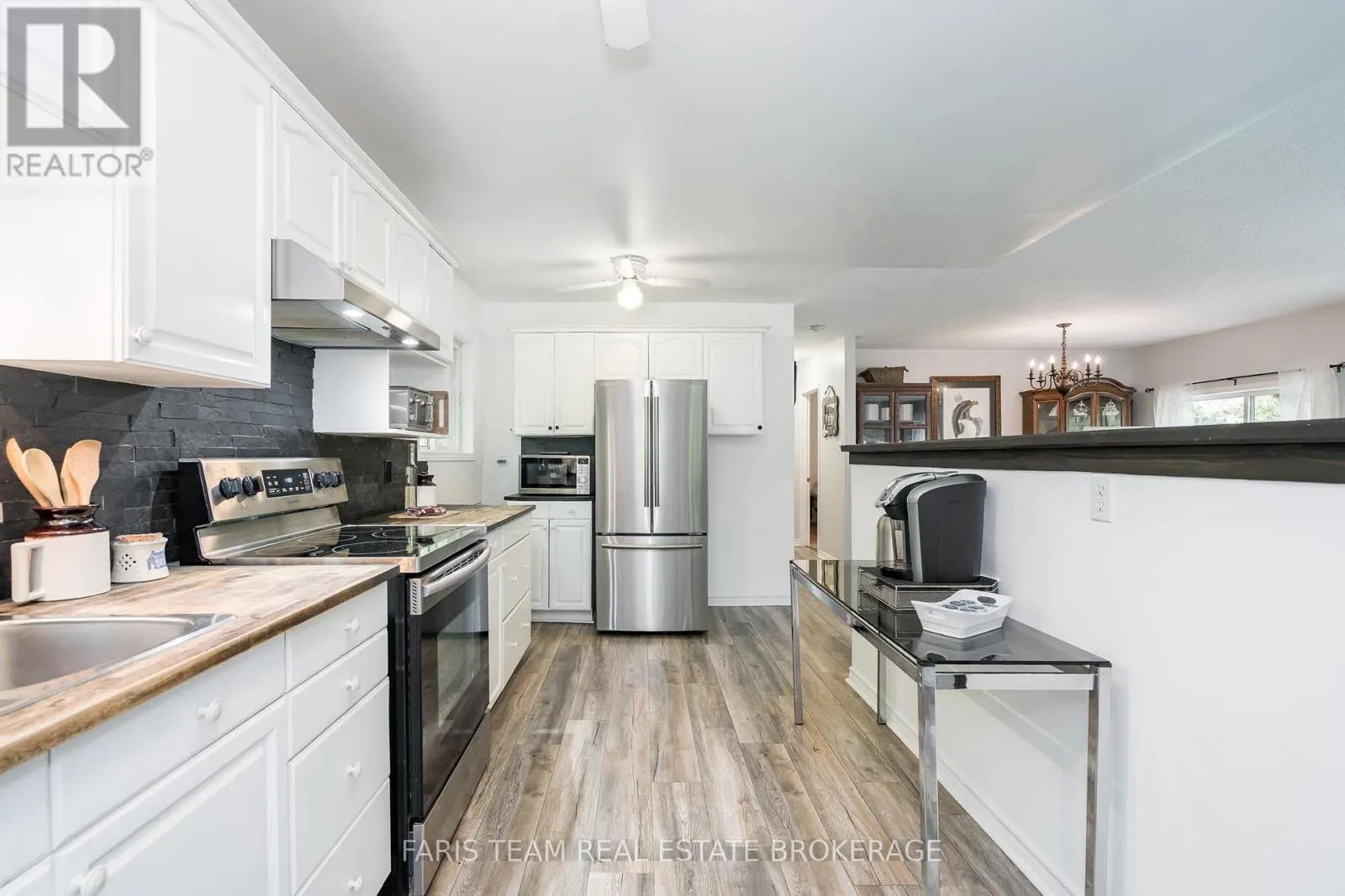 1474 CHAMPLAIN ROAD