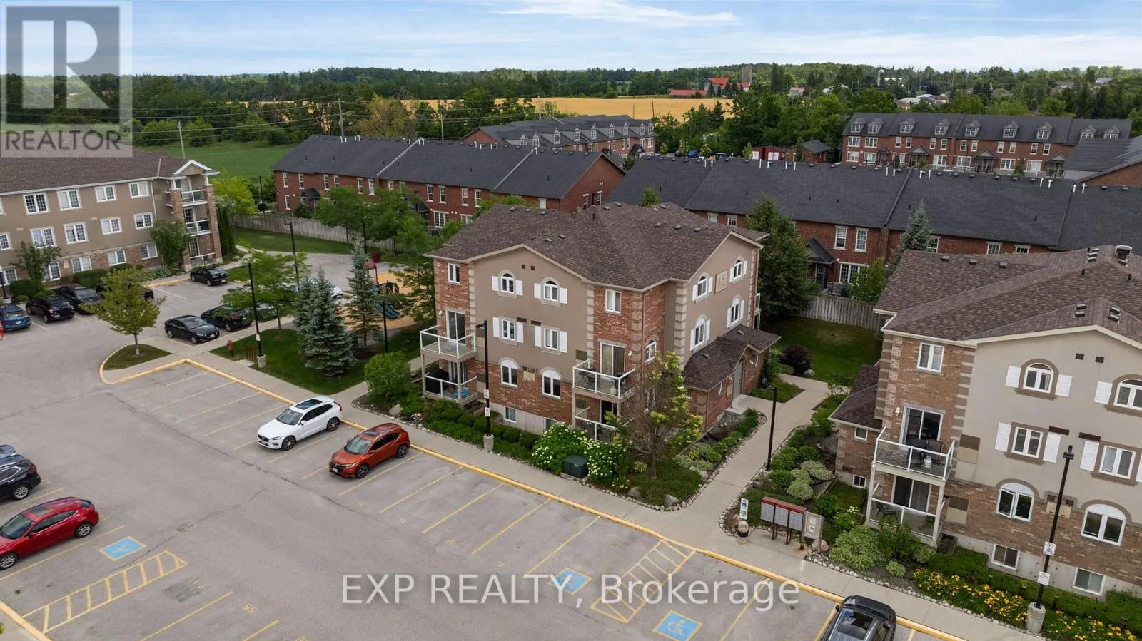 3 - 135 SYDENHAM WELLS