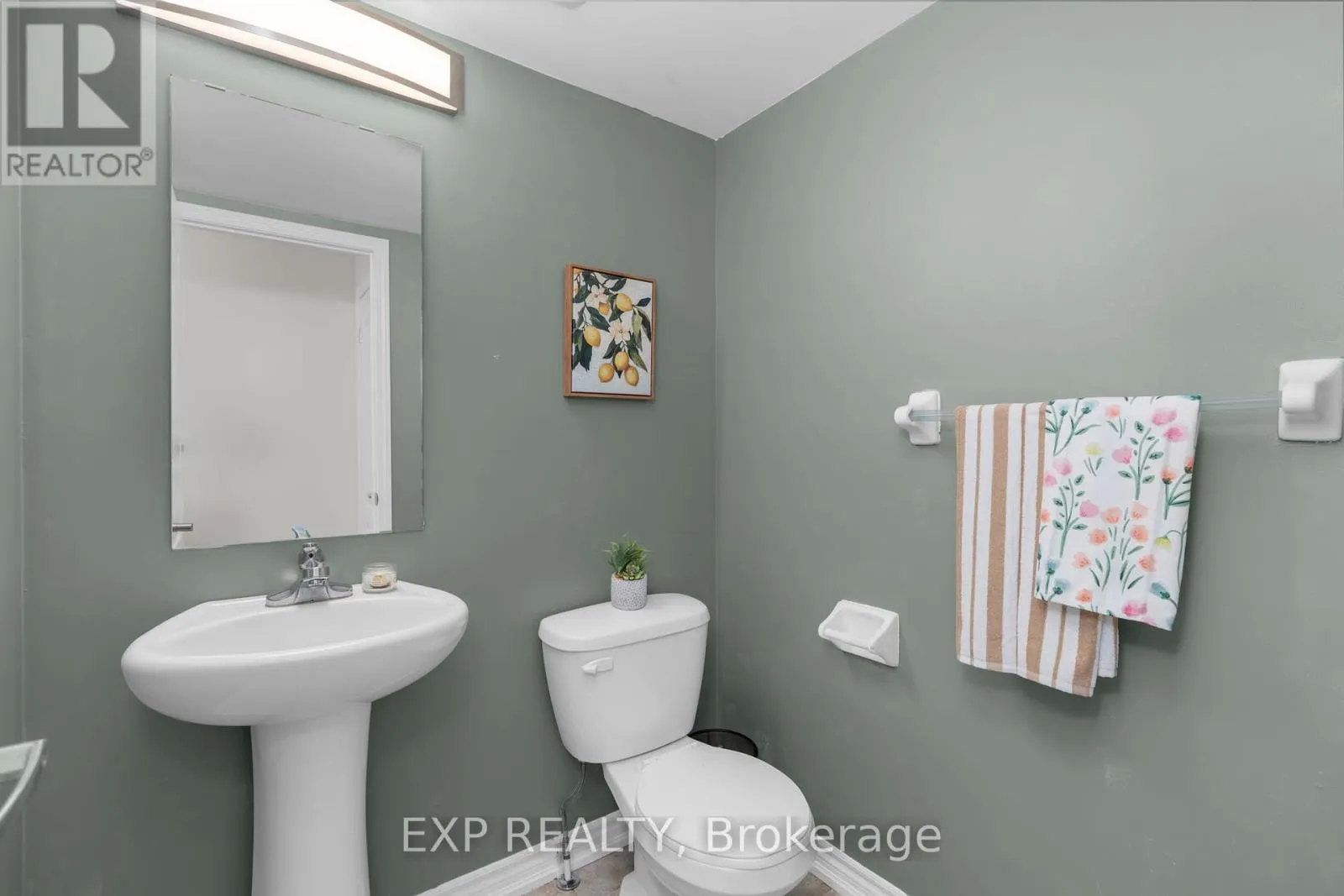 3 - 135 SYDENHAM WELLS