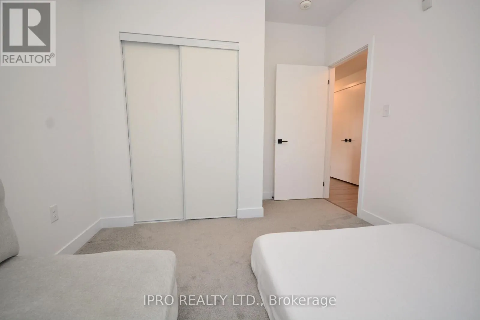 411 - 8 CULINARY LANE