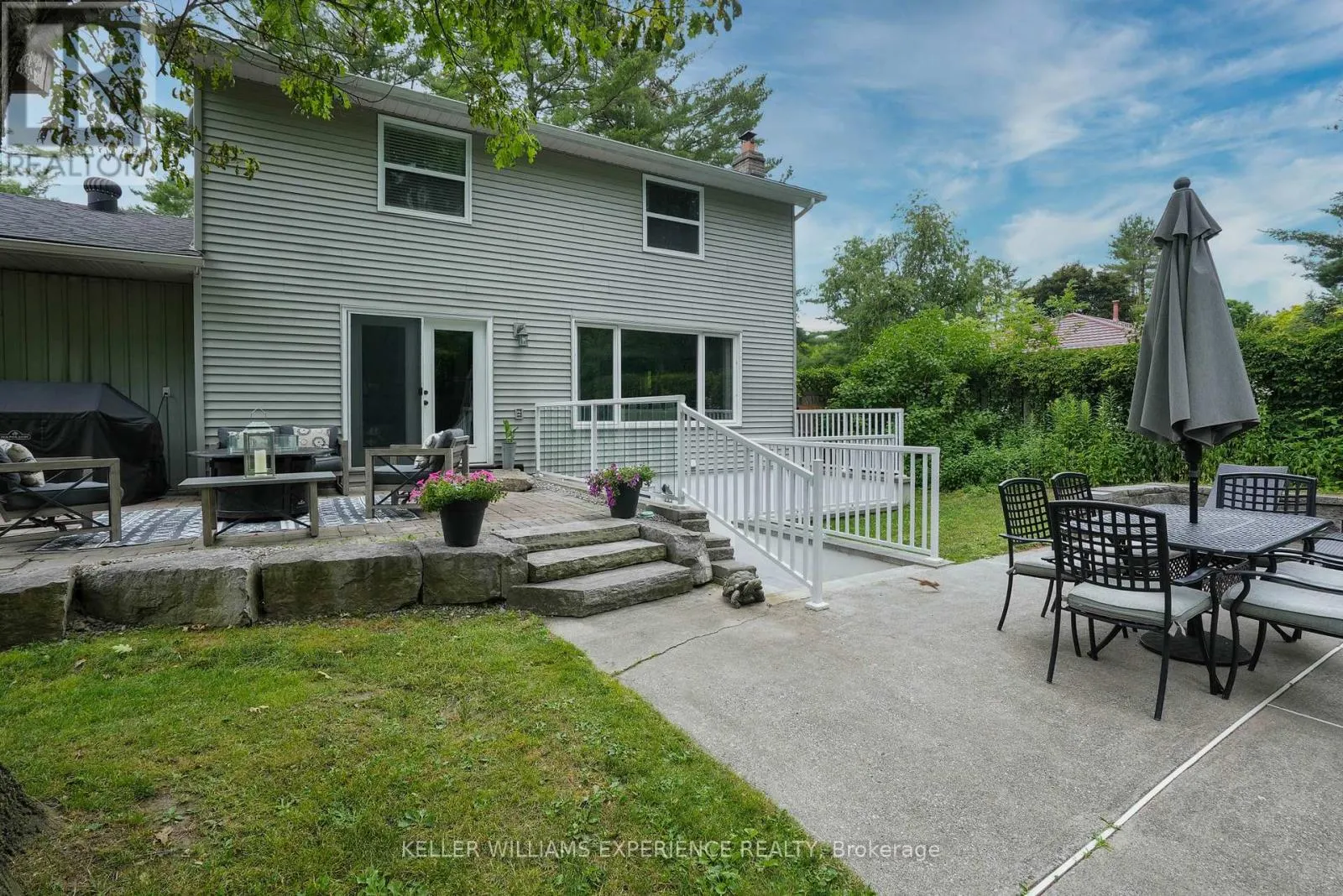 31 LAWRENCE AVENUE
