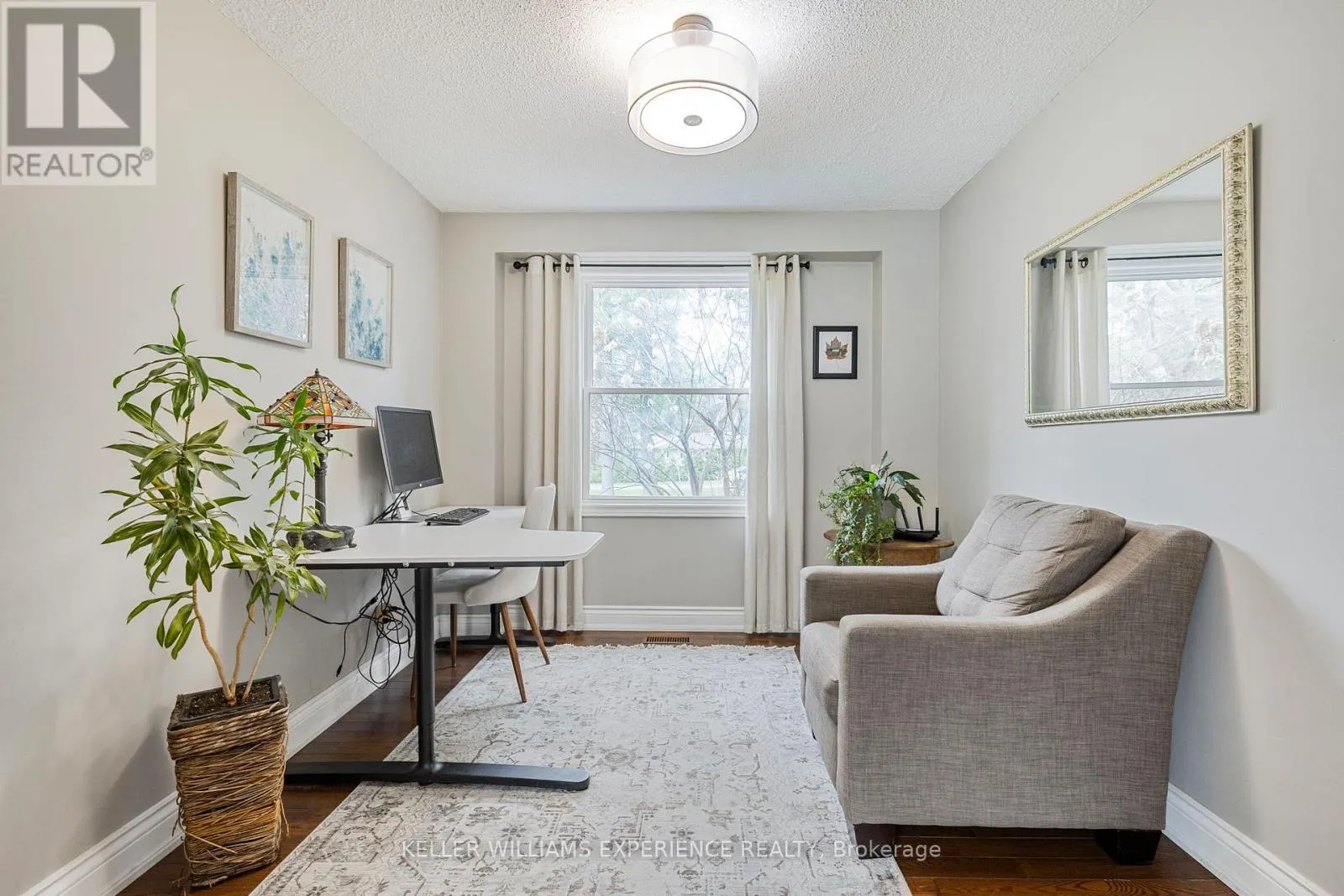 31 LAWRENCE AVENUE