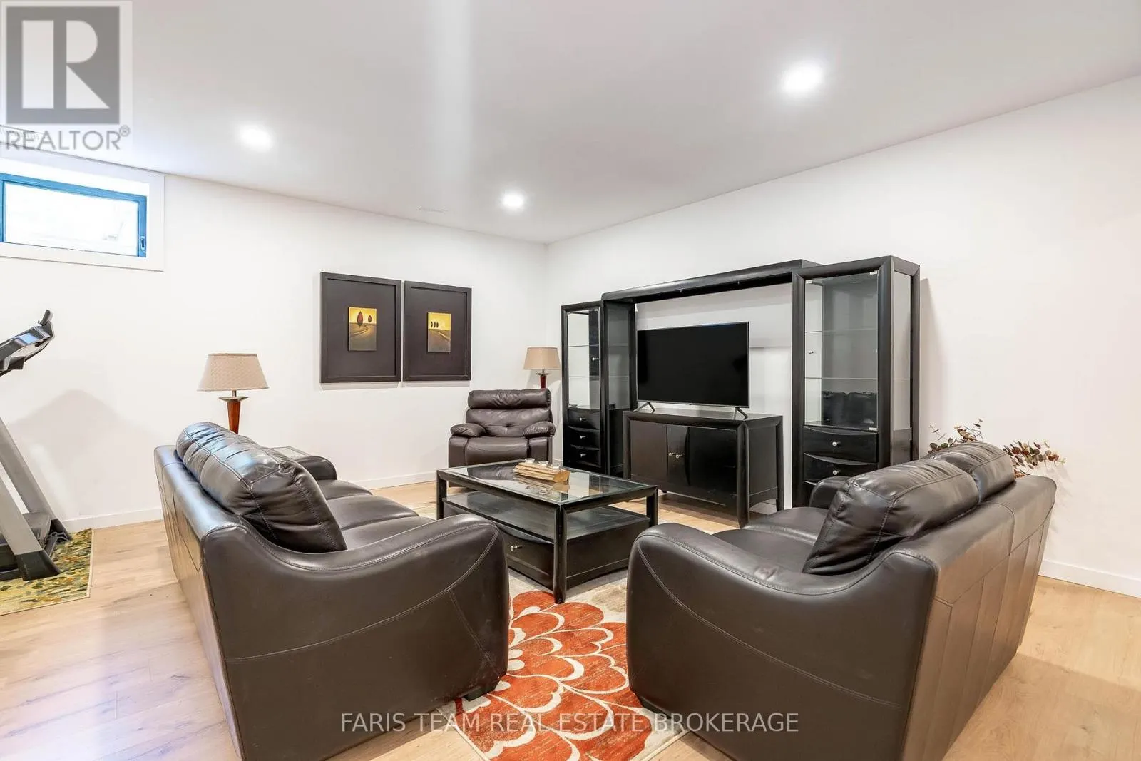 183 WOODLAND DRIVE