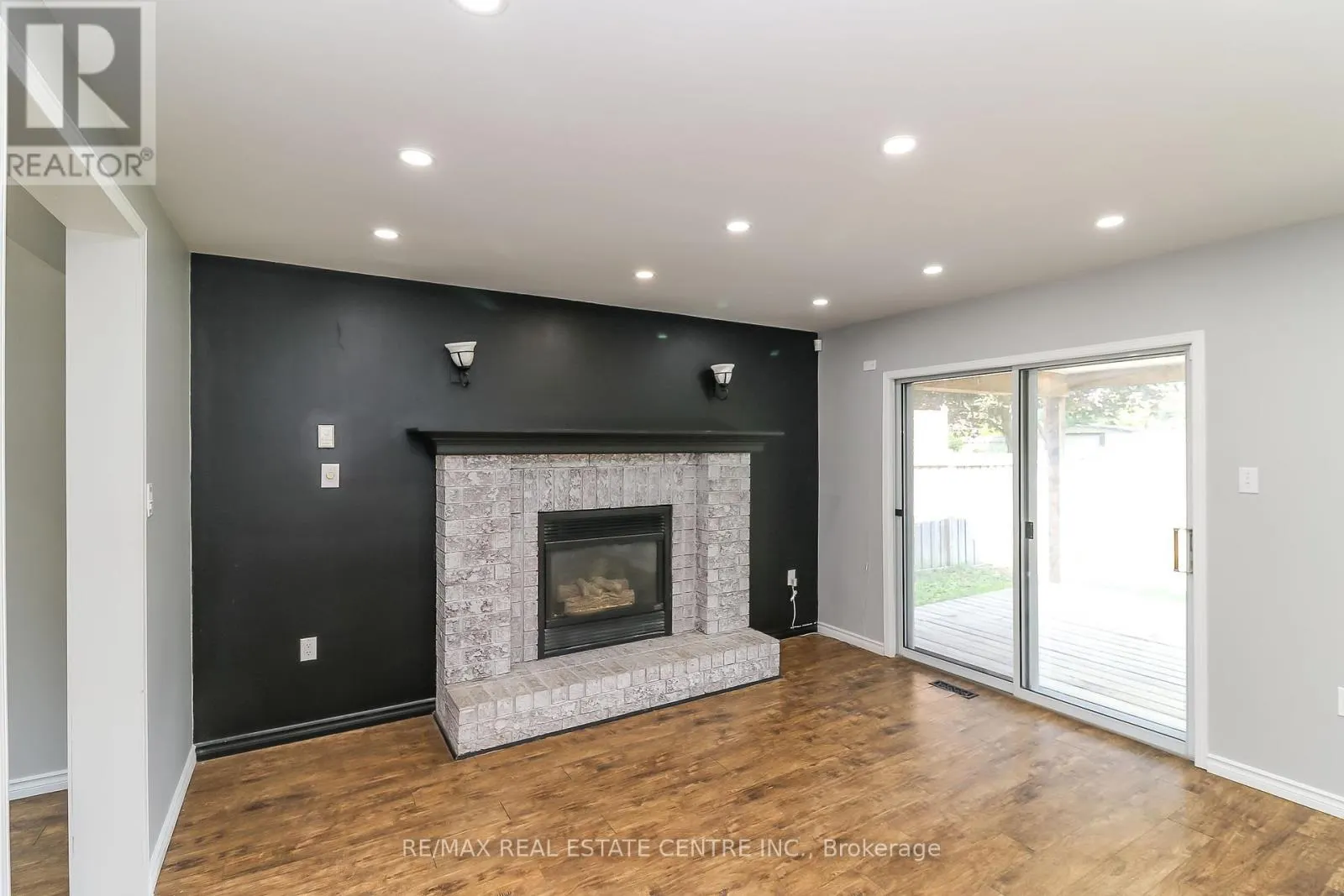 304 CUNDLES ROAD W