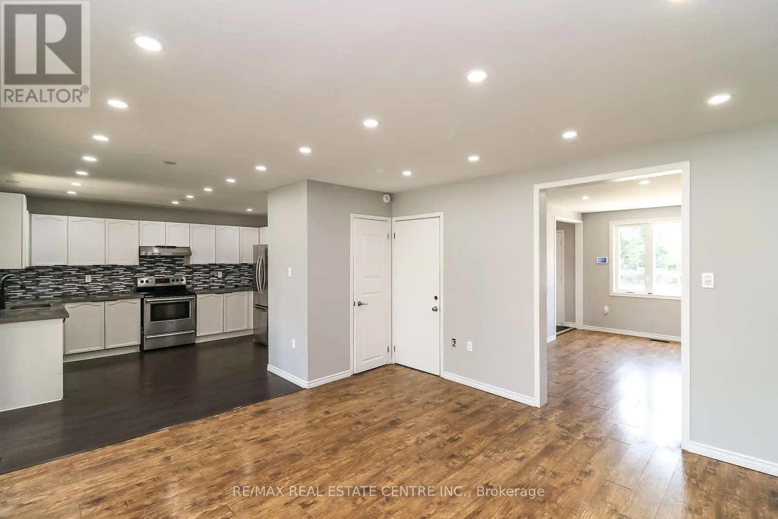 304 CUNDLES ROAD W