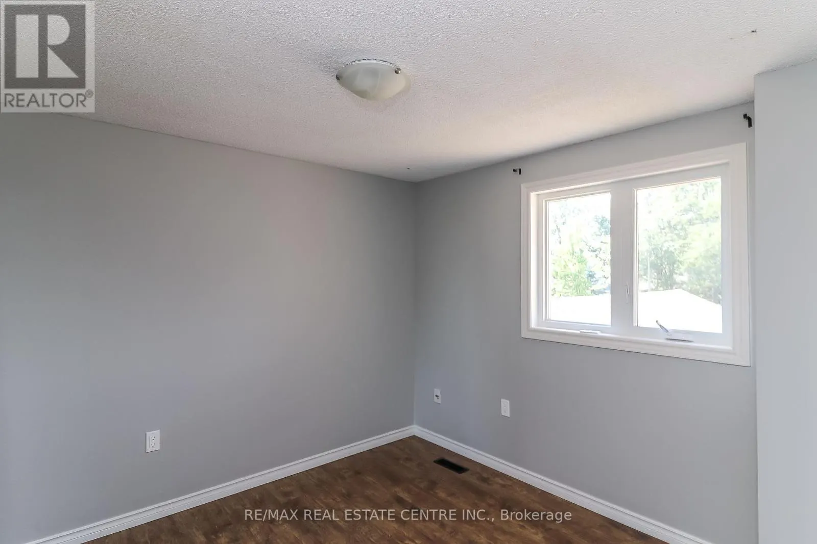 304 CUNDLES ROAD W