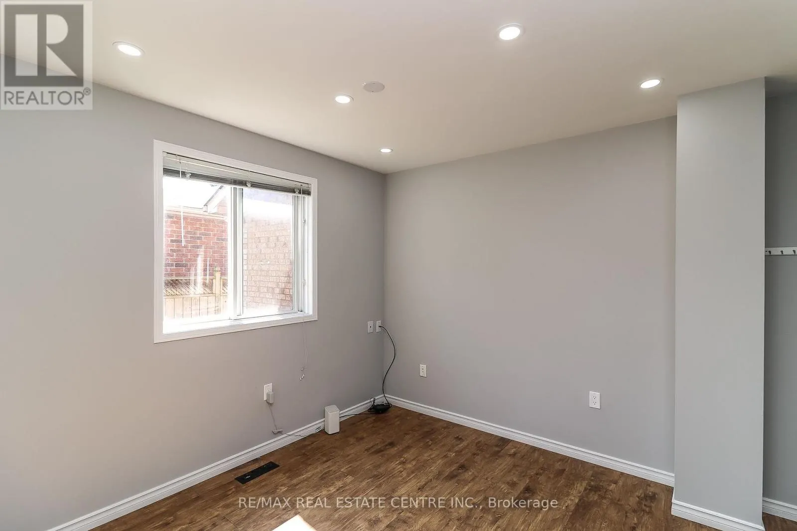 304 CUNDLES ROAD W