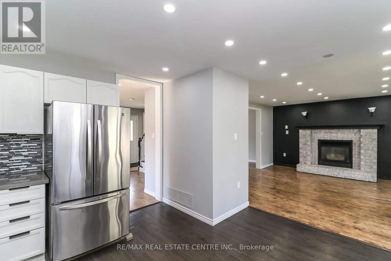 304 CUNDLES ROAD W