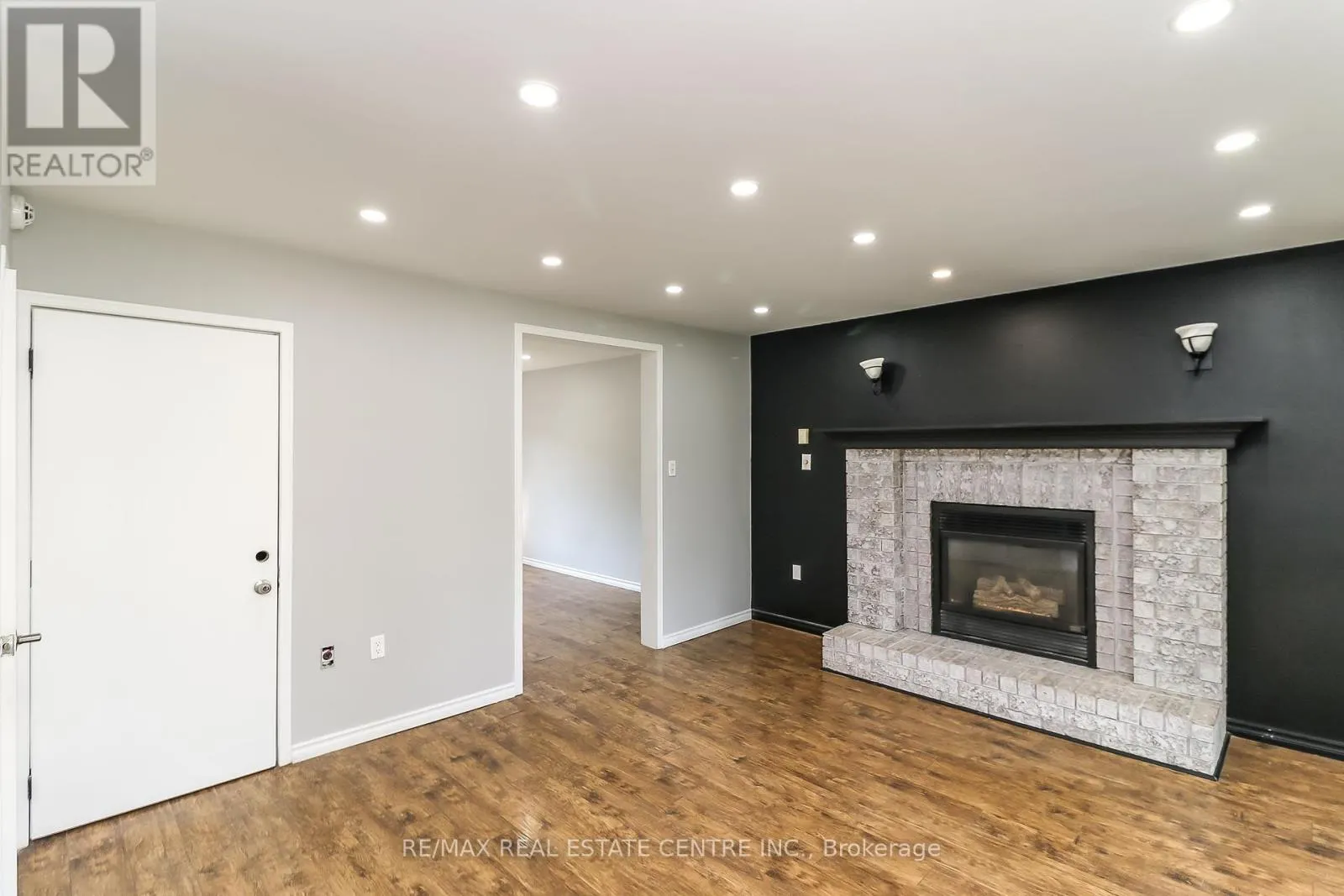 304 CUNDLES ROAD W