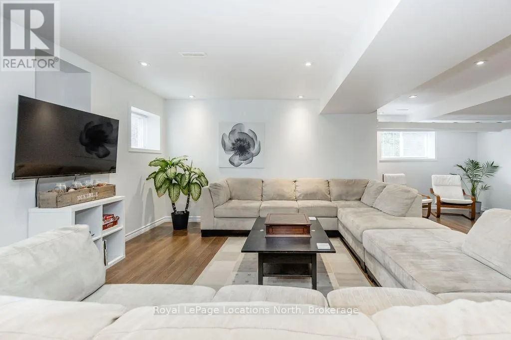 48 MEADOWLARK BOULEVARD