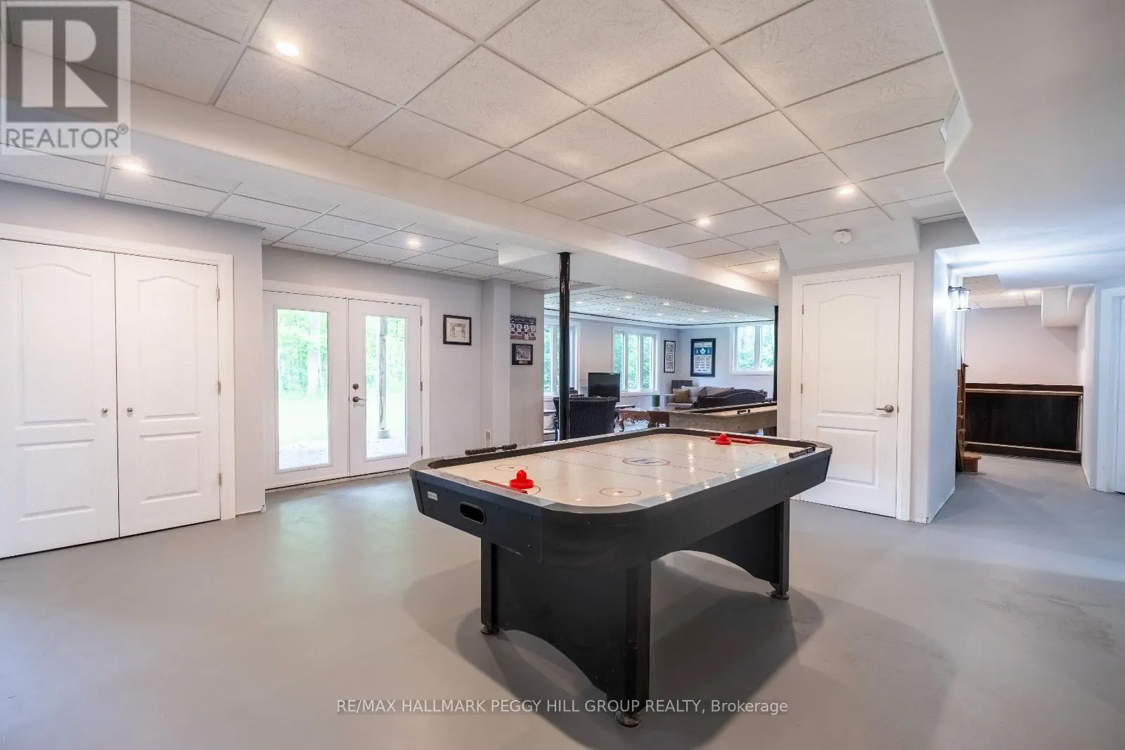 33 SPRINGHOME ROAD