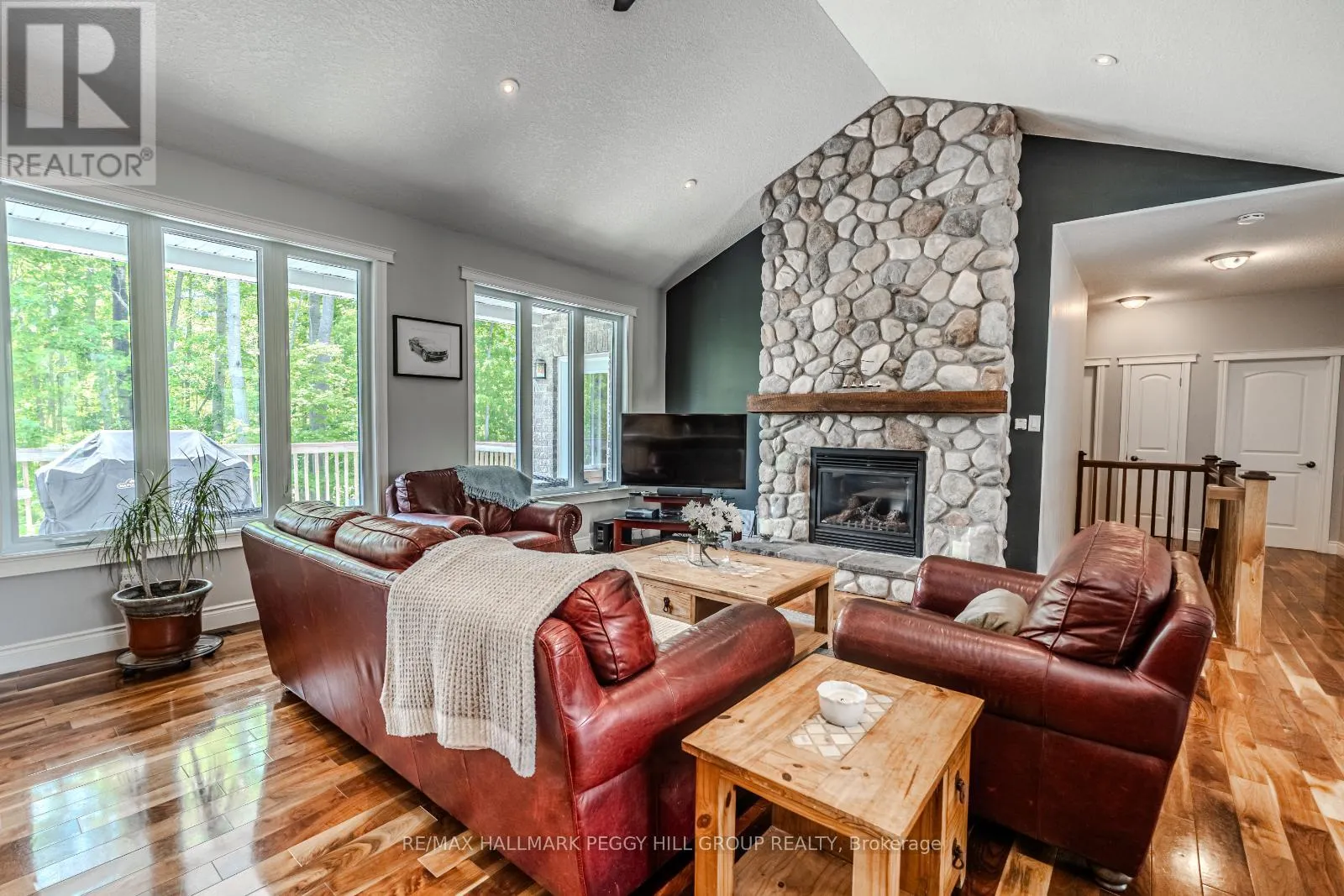 33 SPRINGHOME ROAD