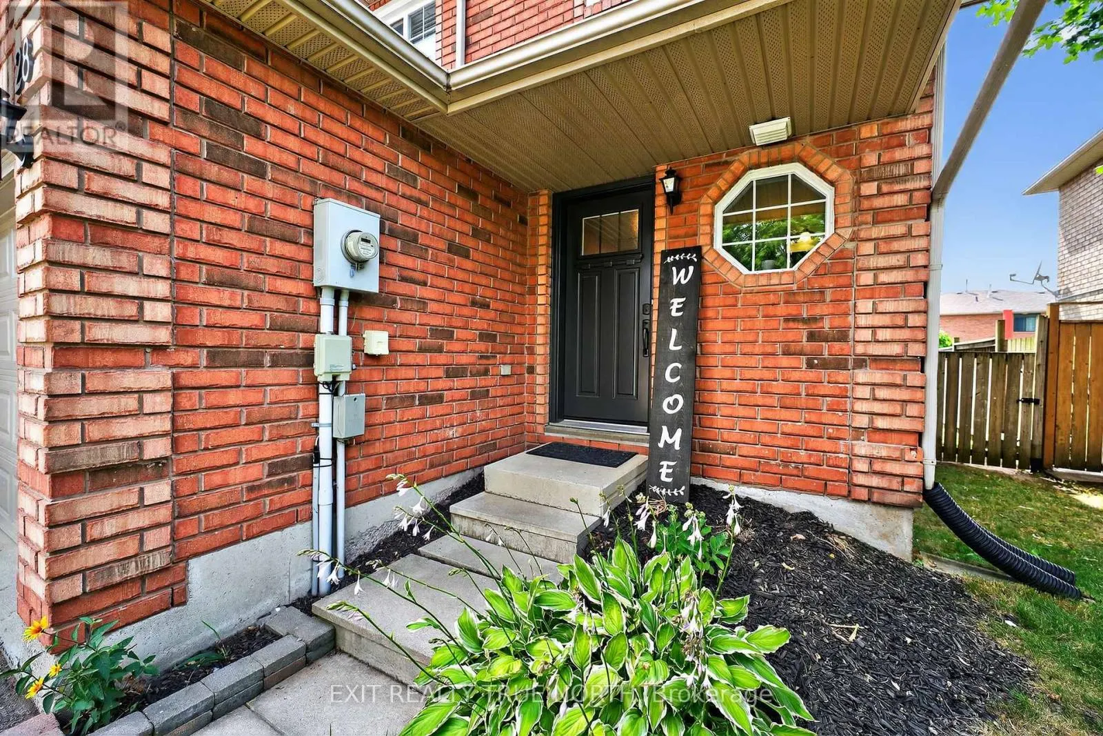 28 LEE CRESCENT