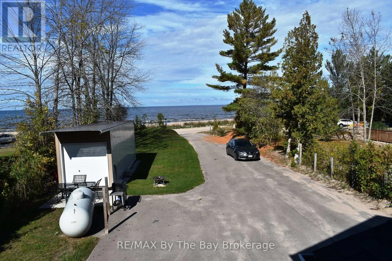 332 COASTLINE DRIVE